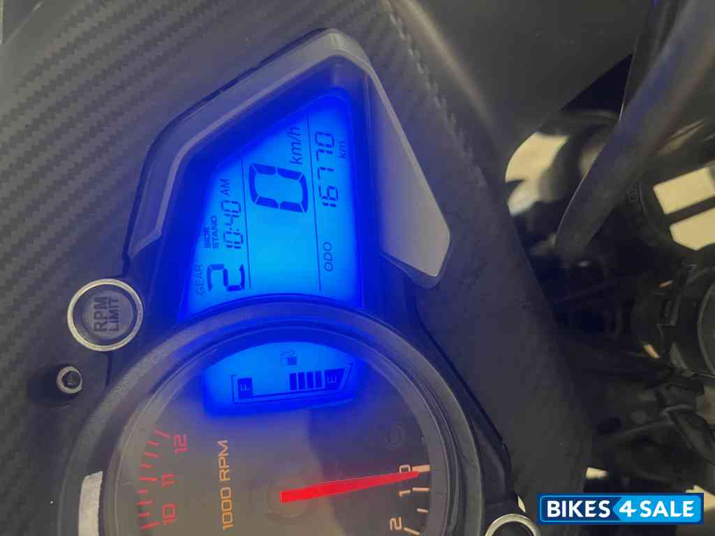 Bajaj Pulsar RS 200 BS6