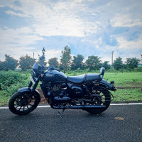 Yezdi Roadster Dark 2022 Model