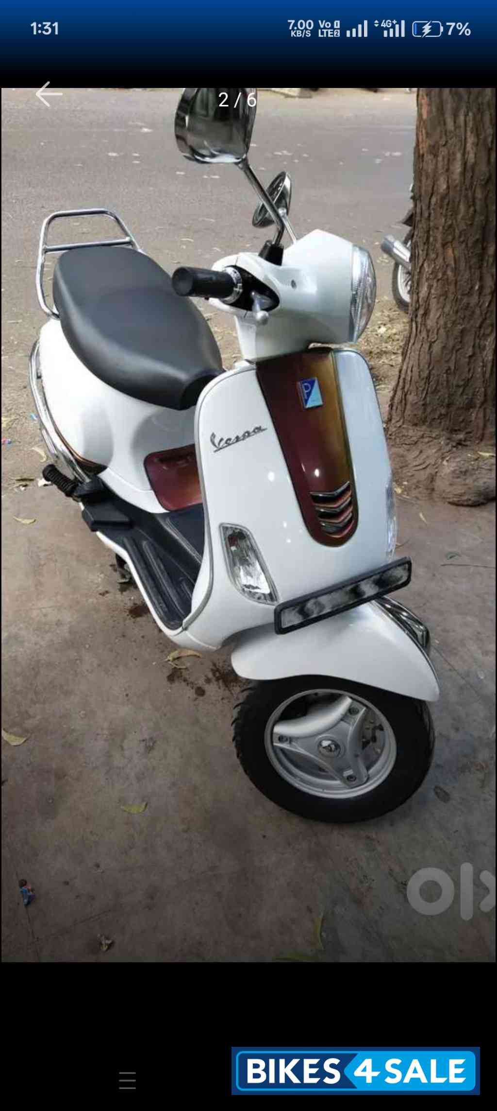 Pearl White Vespa ZX 125 BS6