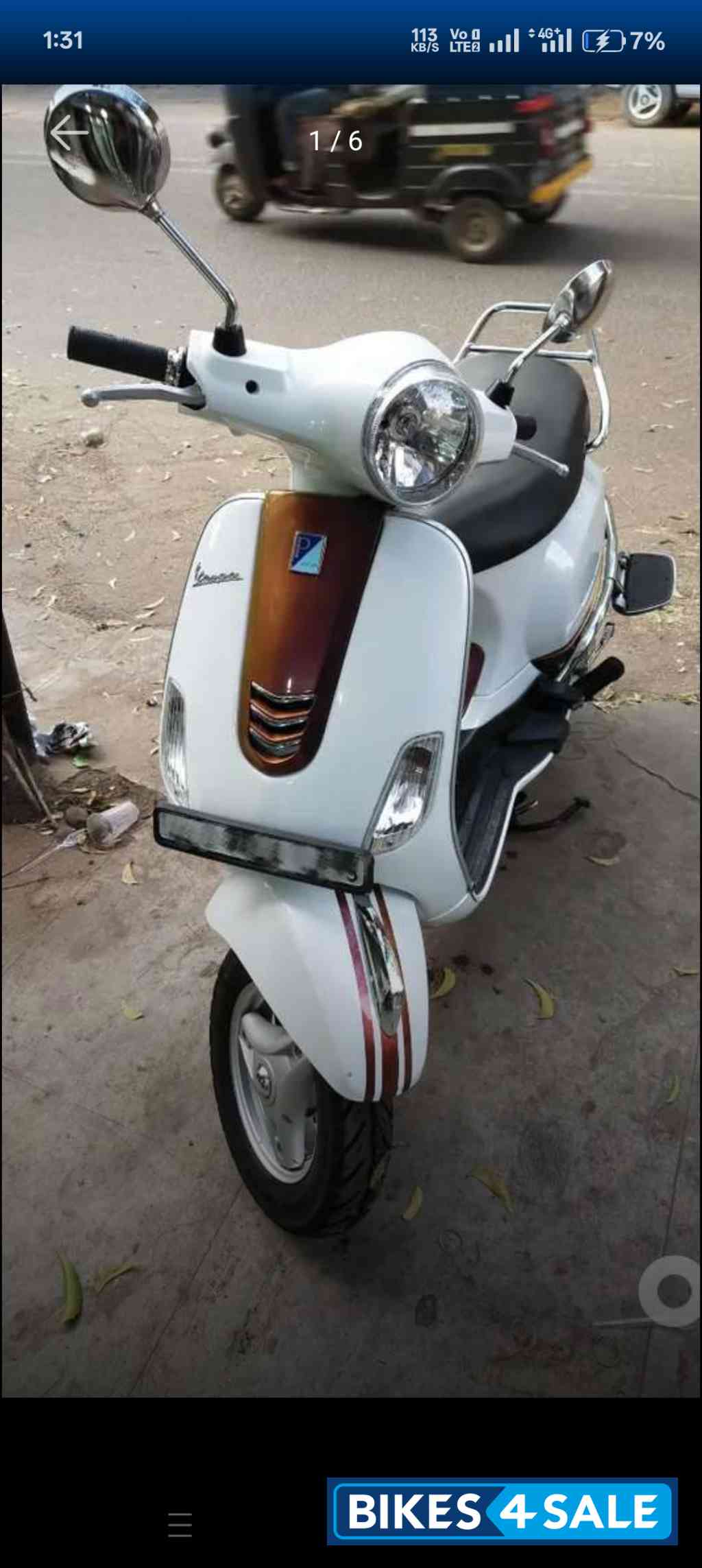 Pearl White Vespa ZX 125 BS6