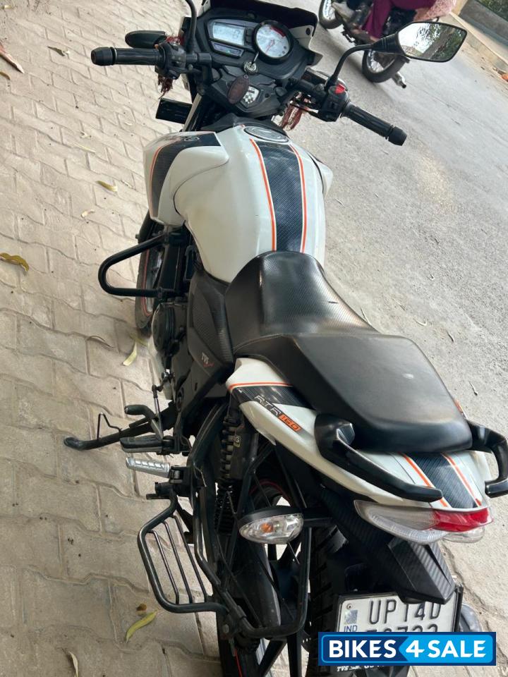 TVS Apache RTR 160 4V