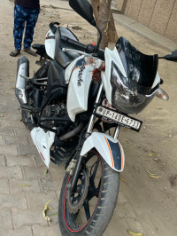TVS Apache RTR 160 4V