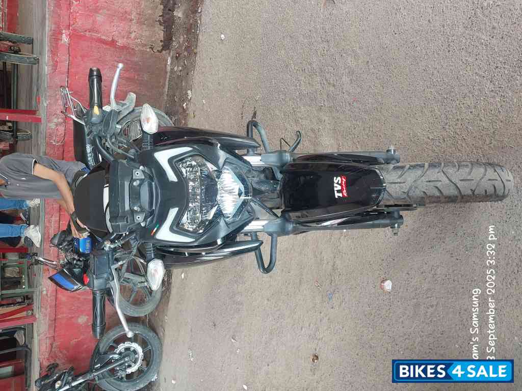 TVS Apache RTR 160 4V