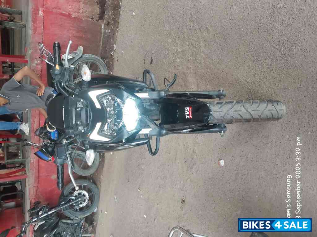 TVS Apache RTR 160 4V TVS Apache RTR 160 4V