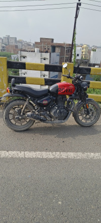 Royal Enfield Hunter 350 Metro