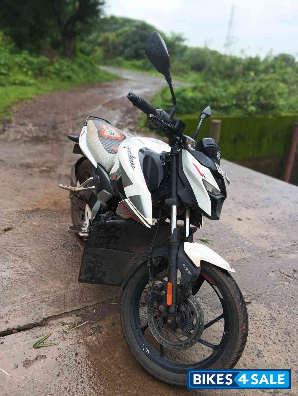 Bajaj Pulsar N150