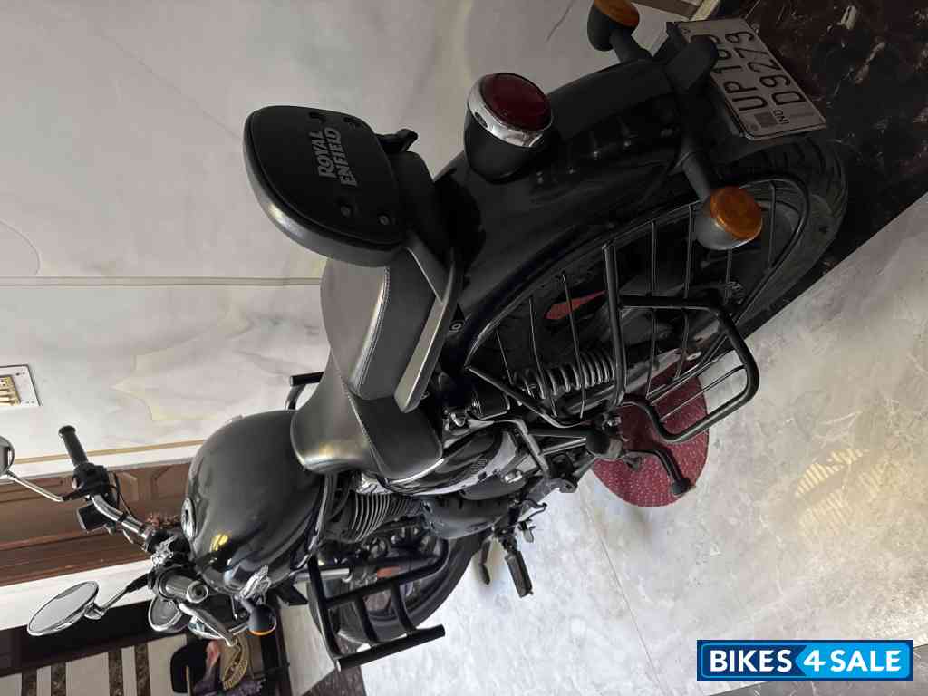 Custom Black Royal Enfield Meteor 350