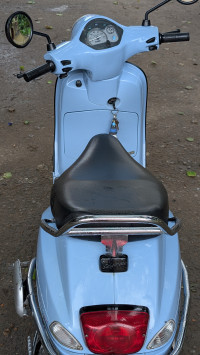 Vespa LX 125