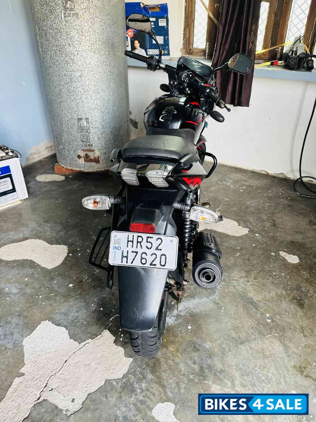 Bajaj Pulsar 125 Carbon Fibre Disc Split Seat