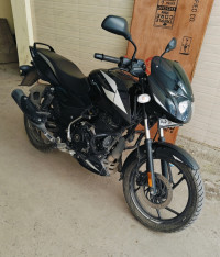 Sparkling Met Black Silver Bajaj Pulsar 125 Carbon Fibre Disc Single Seat
