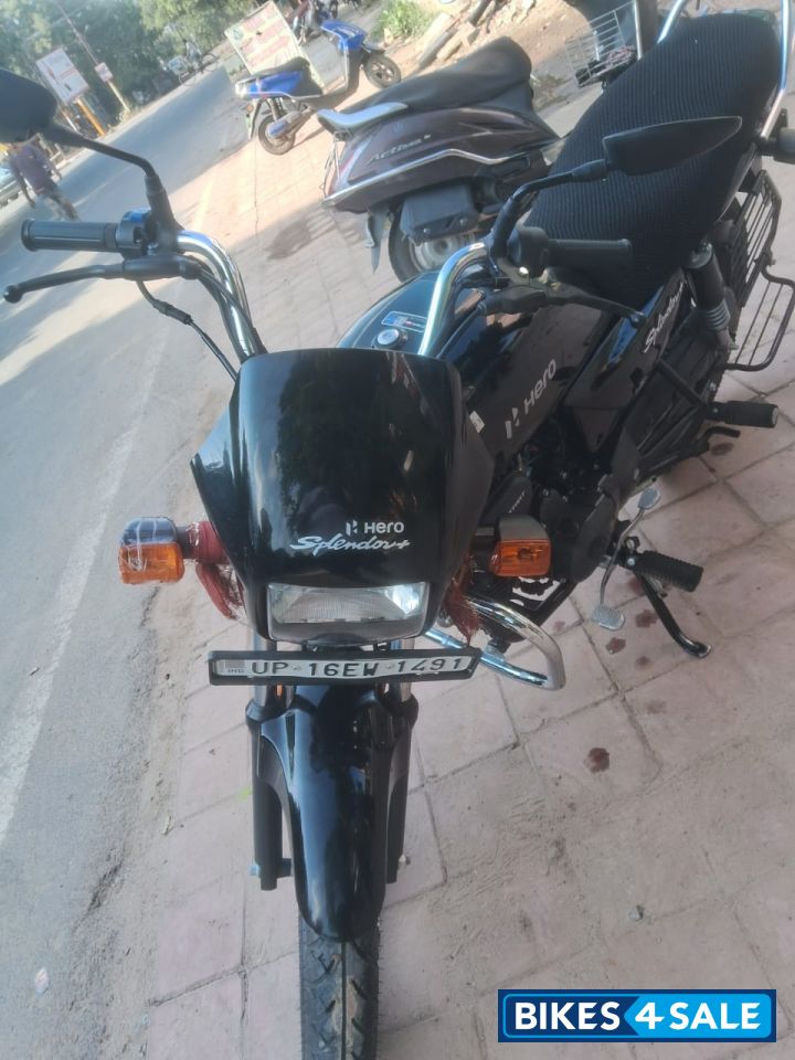 Black Hero Splendor Plus i3s Black and Accent