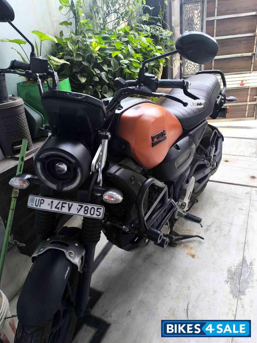Copper Yamaha FZ-X