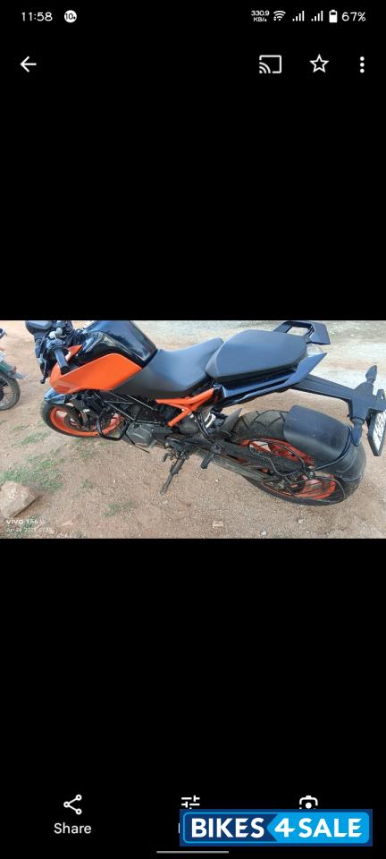 Orange/black KTM Duke 200 2022 Orange/black KTM Duke 200 2022
