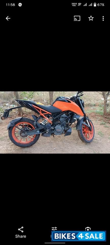 Orange/black KTM Duke 200 2022 Orange/black KTM Duke 200 2022