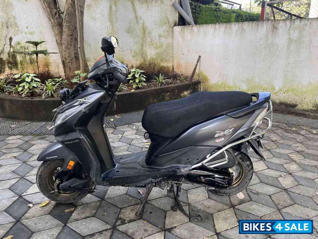 Honda Dio Deluxe