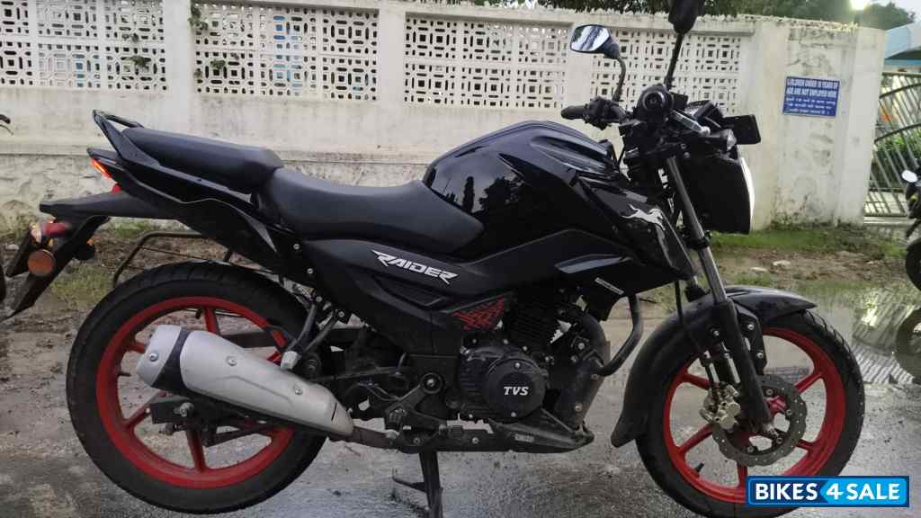 TVS Raider iGO