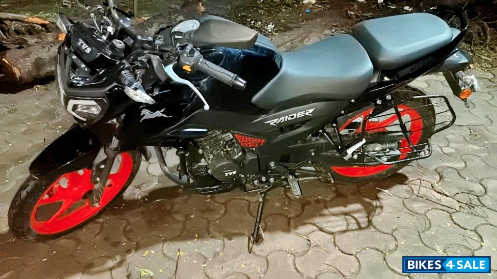 TVS Raider iGO