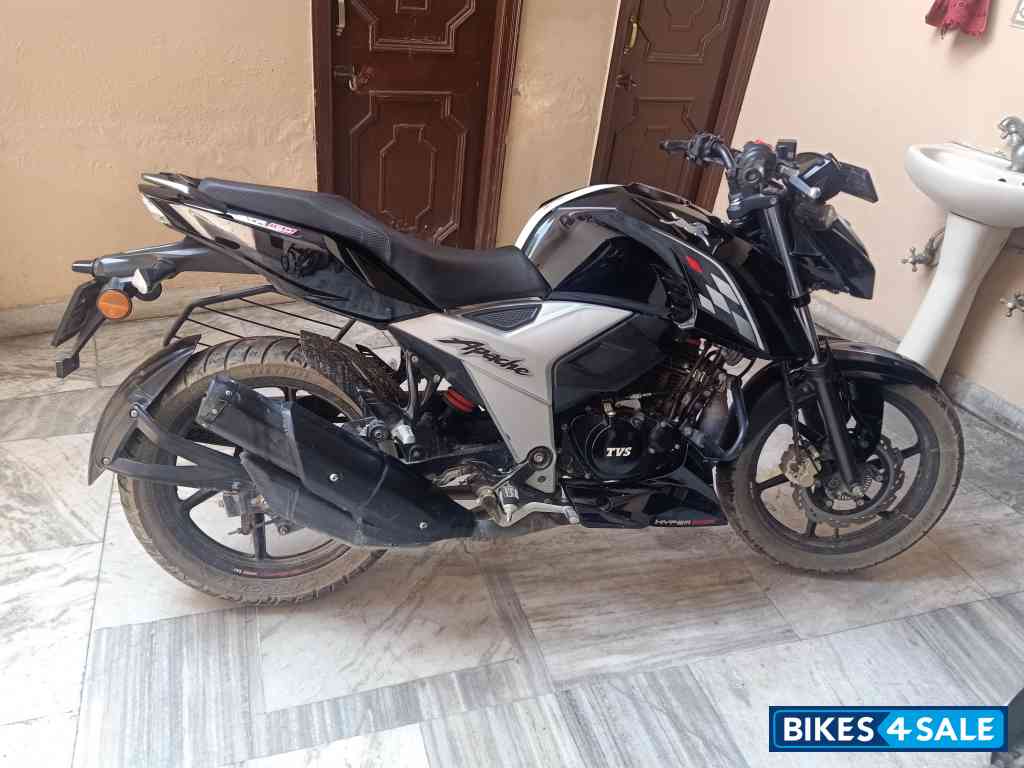 TVS Apache RTR 160 4V TVS Apache RTR 160 4V