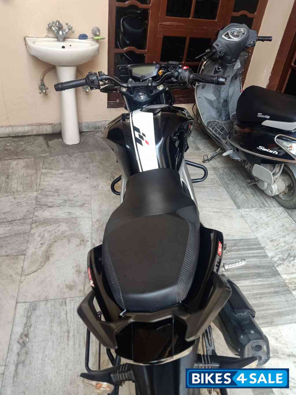 TVS Apache RTR 160 4V TVS Apache RTR 160 4V