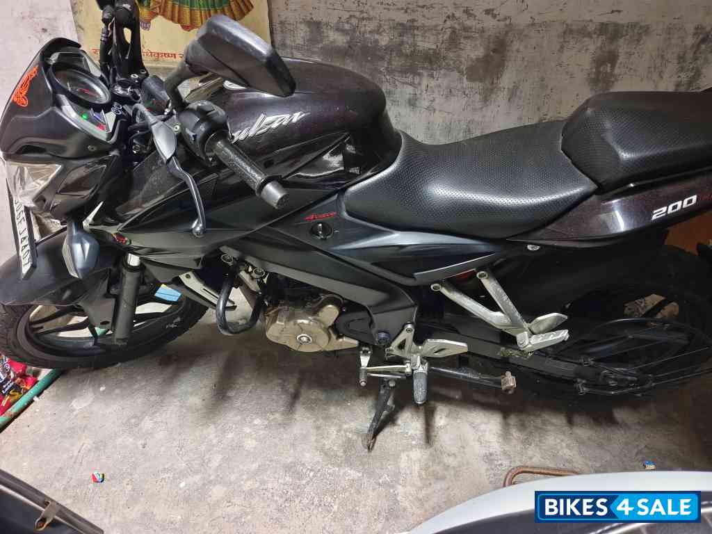 Bajaj Pulsar 200 NS