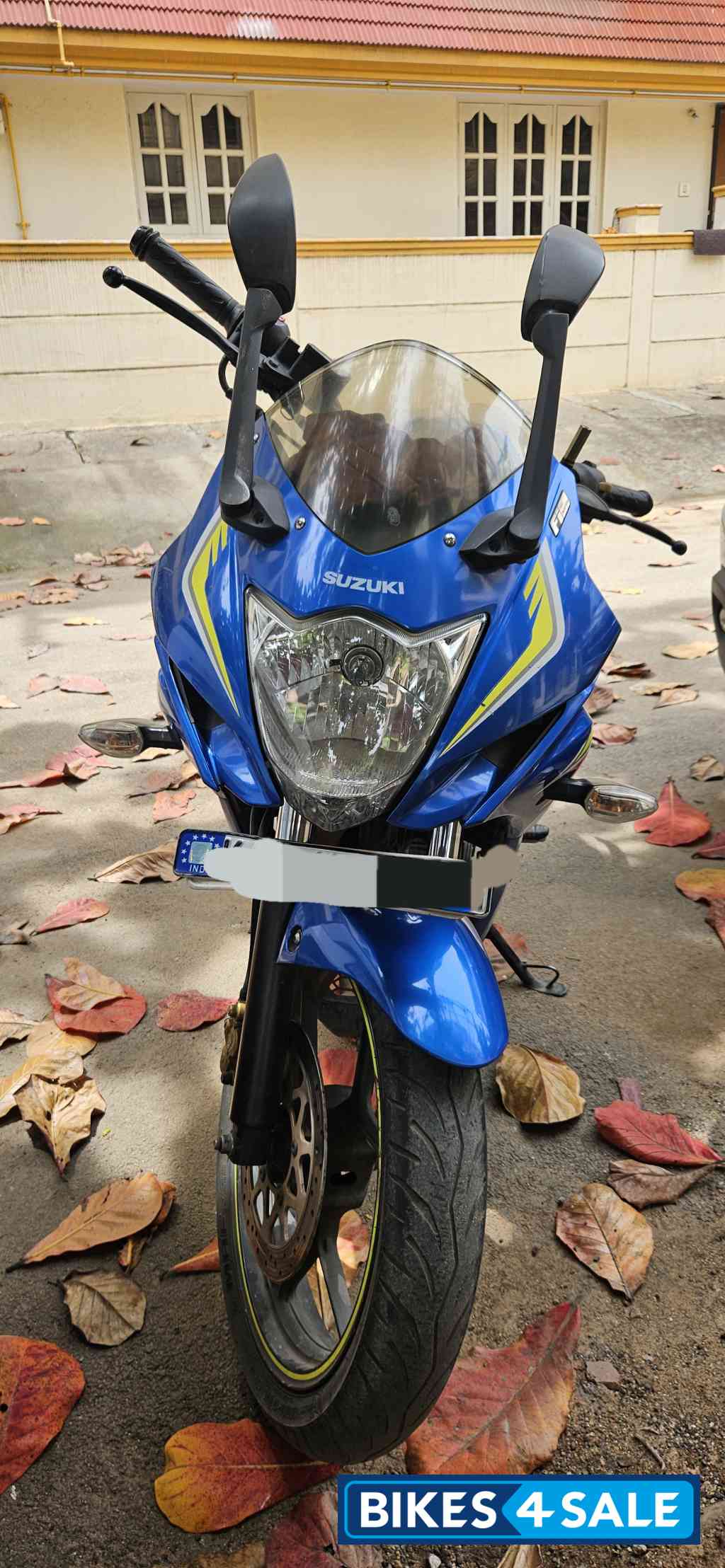 Blue Suzuki Gixxer SF Fi