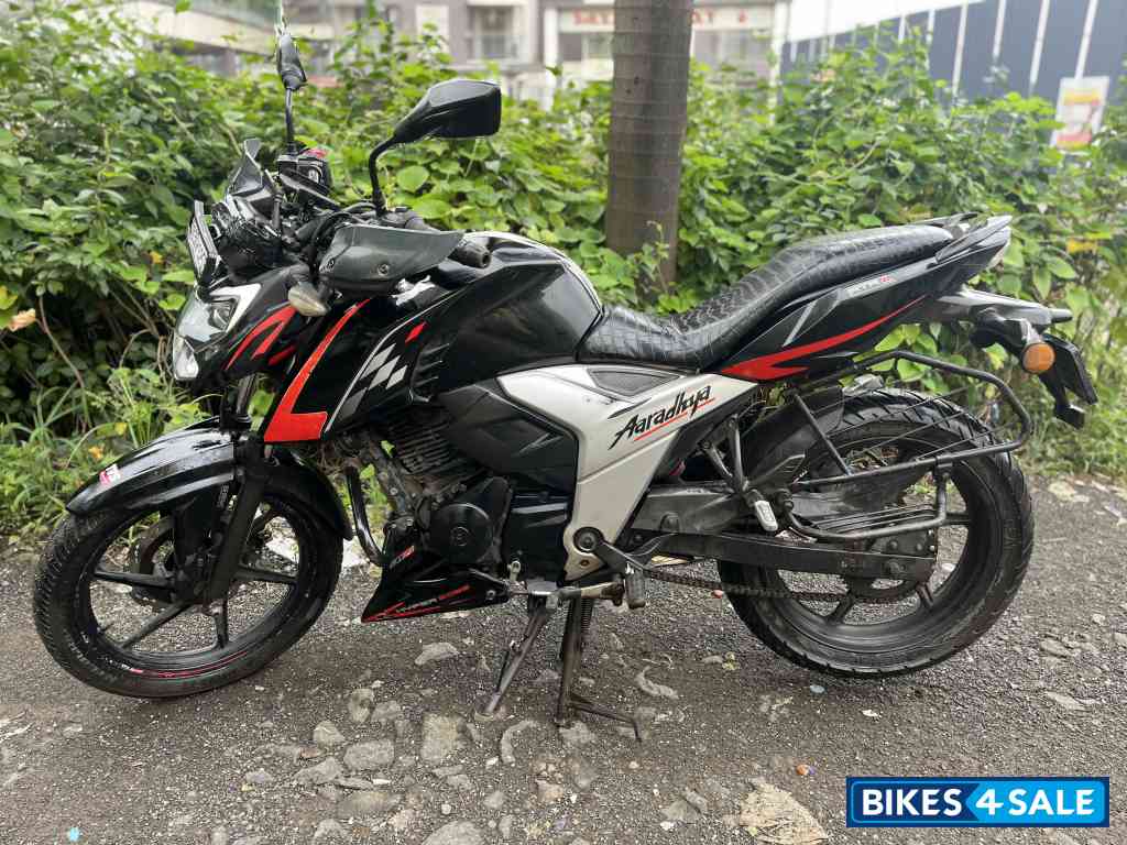 TVS Apache RTR 160 4V
