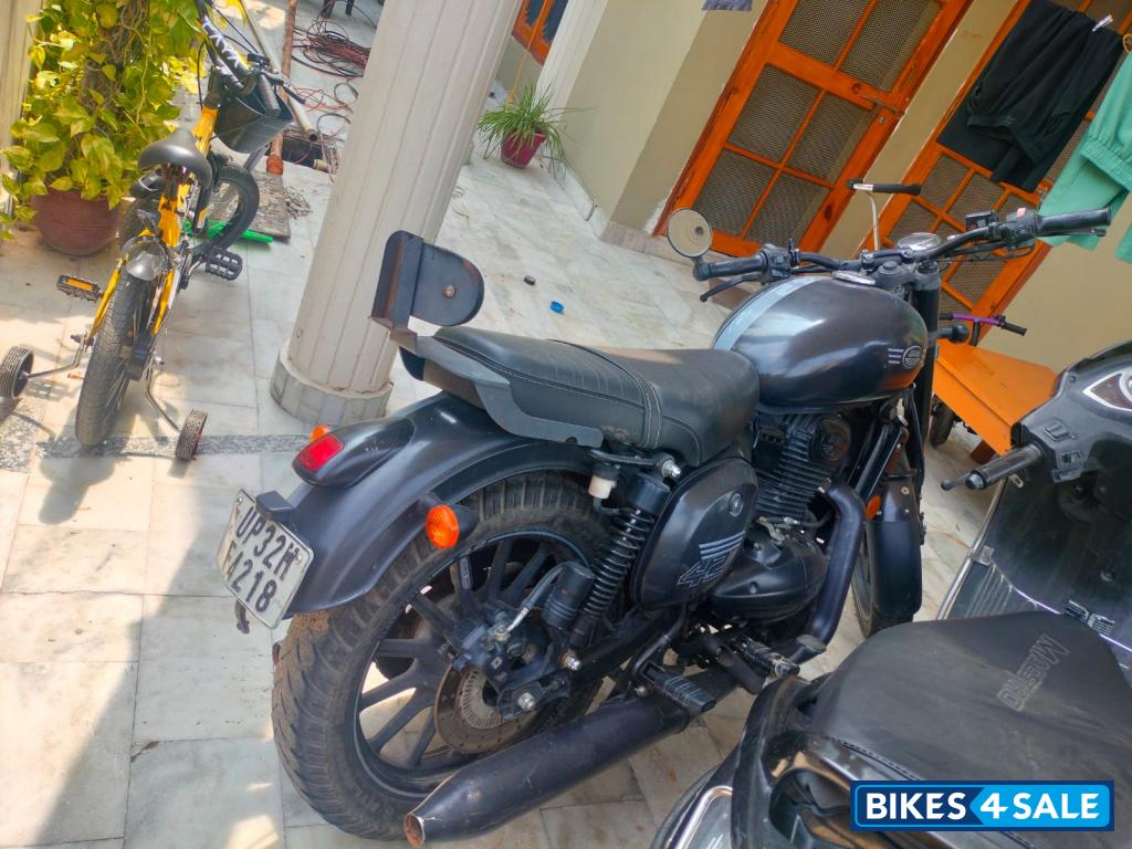 Jawa 42 Dual Channel ABS AllStar Black