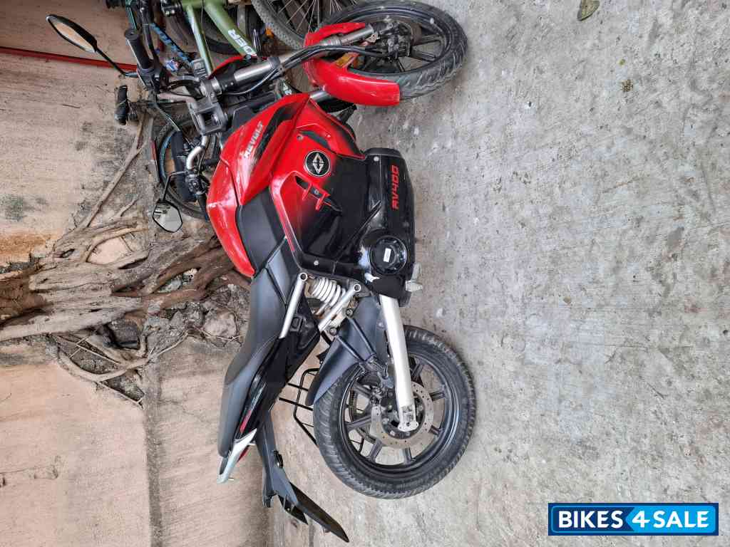 Revolt RV 400 Revolt RV 400