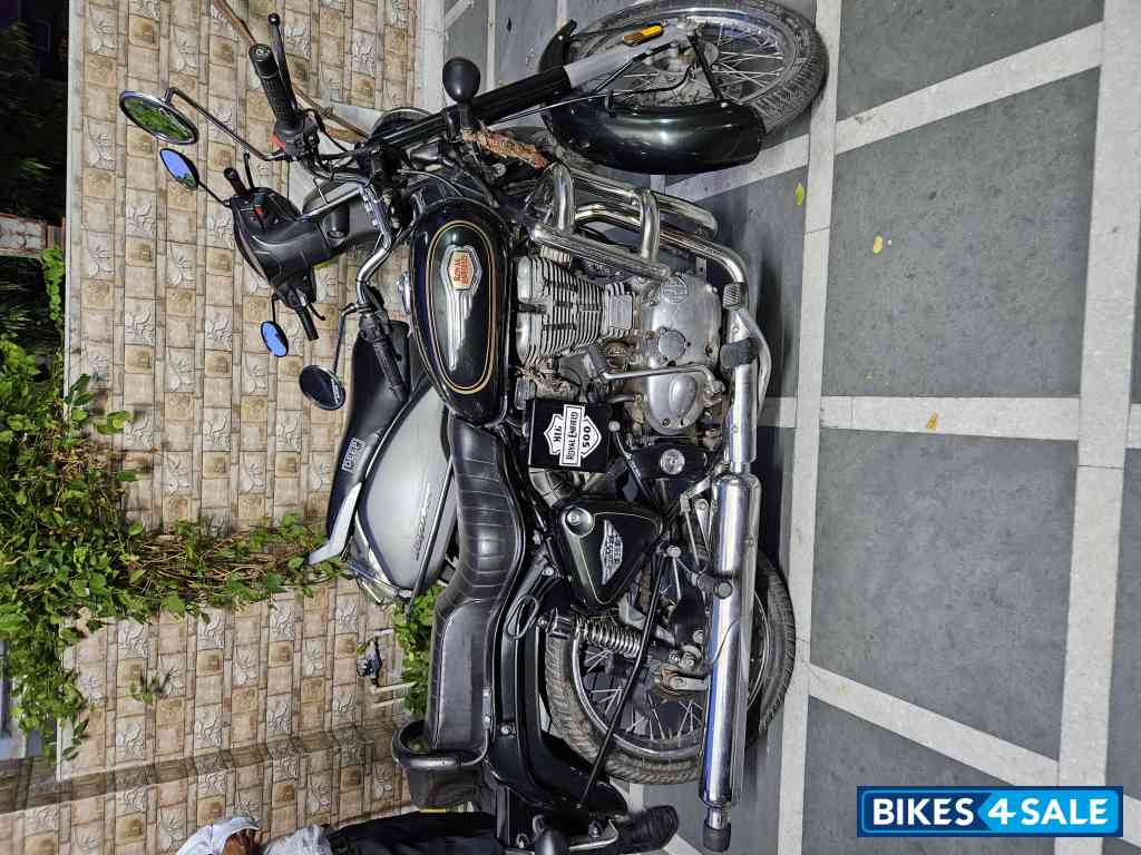 Green Royal Enfield Classic 500