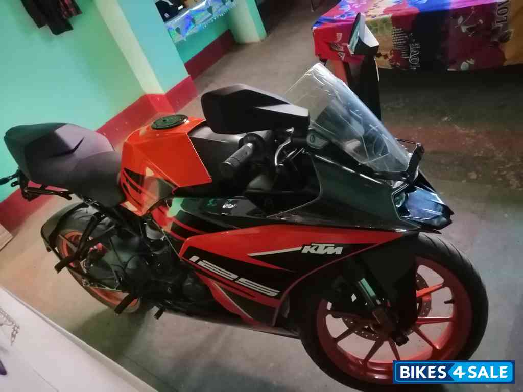 Orange KTM RC 125 2020