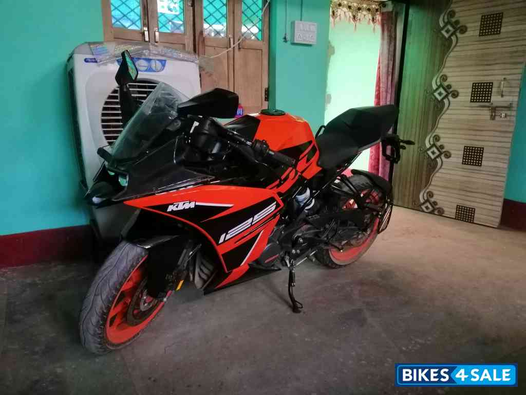 Orange KTM RC 125 2020
