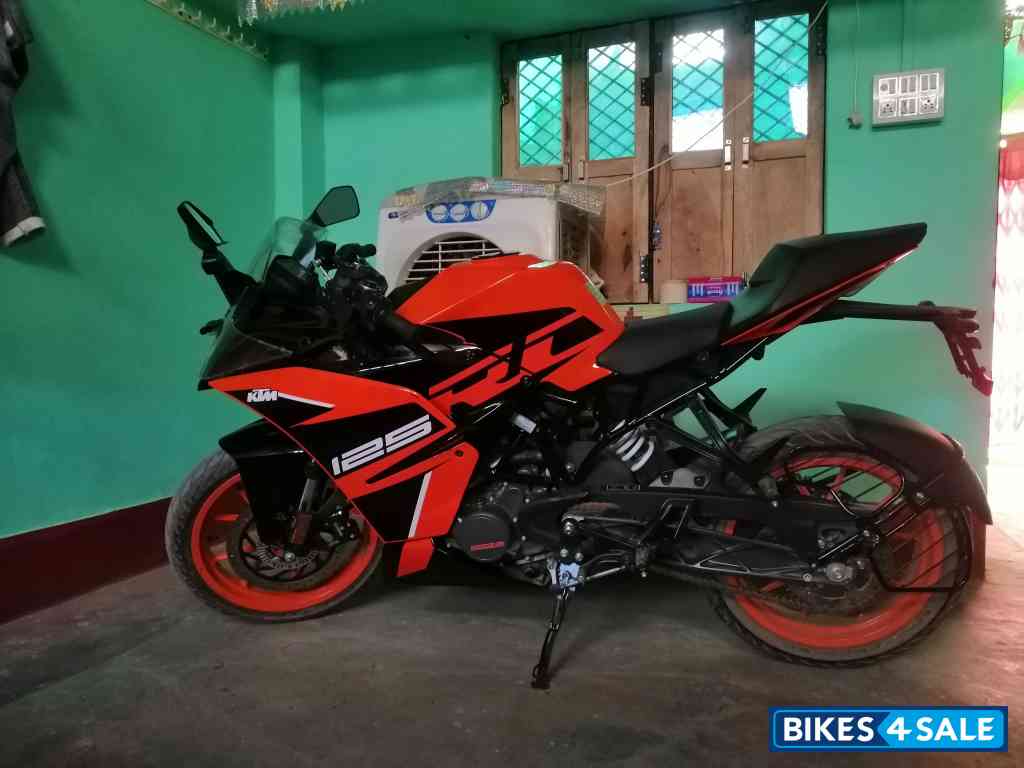 Orange KTM RC 125 2020