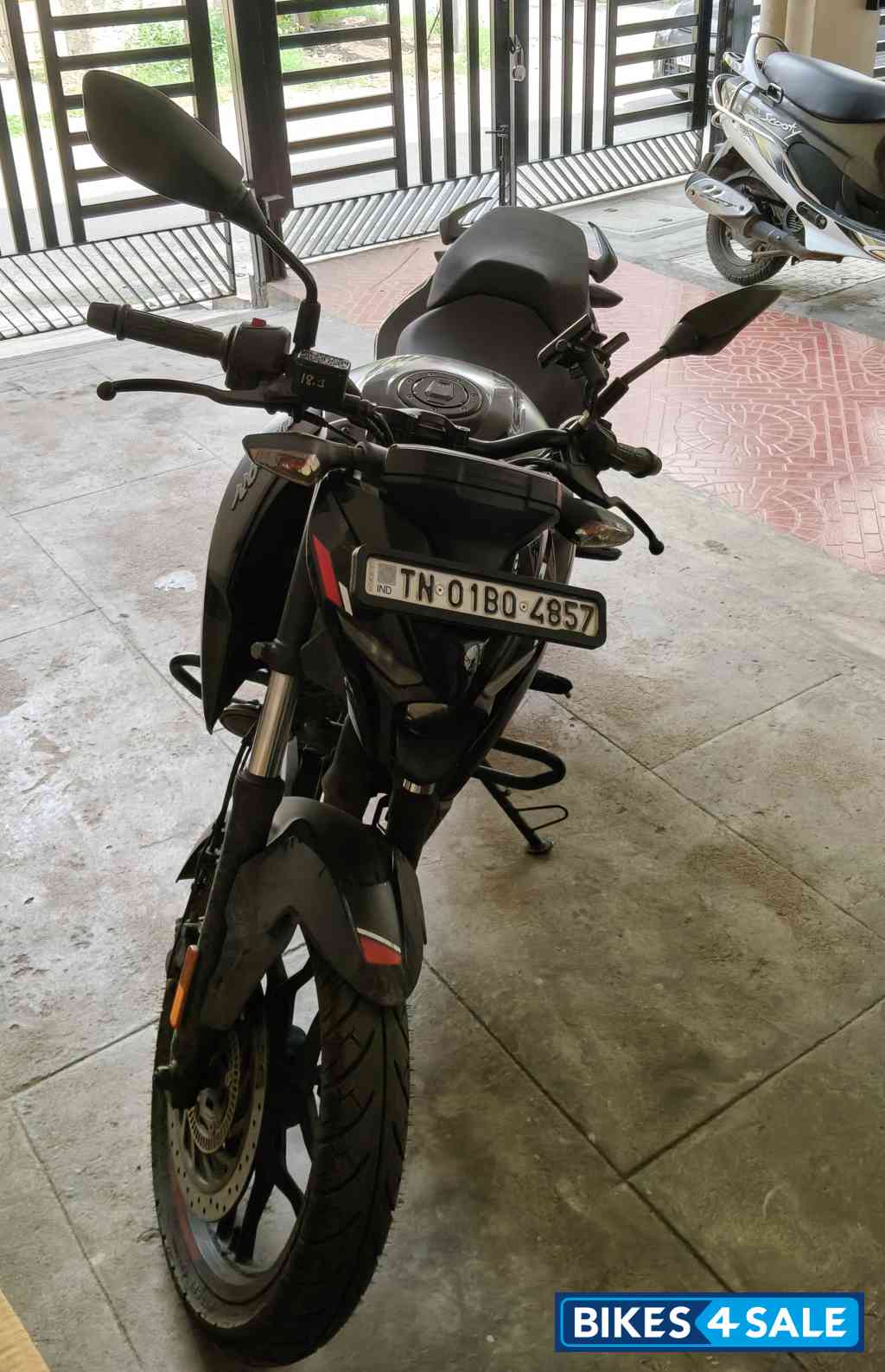 Bajaj Pulsar N160 Dual Channel ABS
