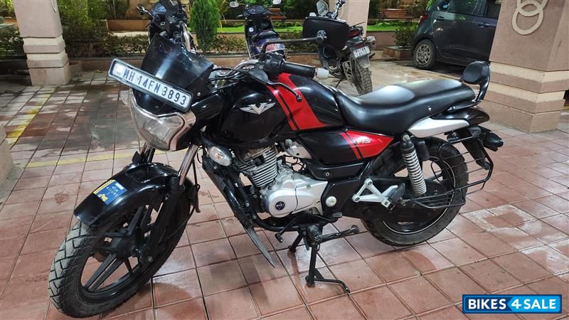 Red-black Bajaj V15