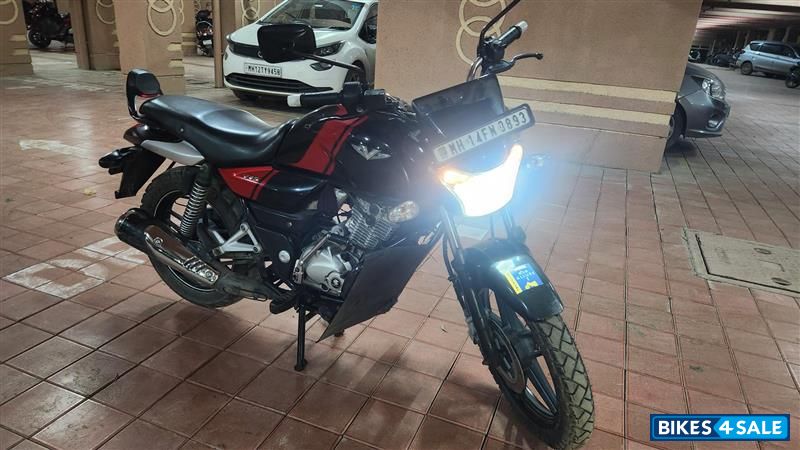 Red-black Bajaj V15
