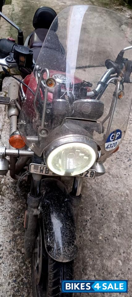 Red Royal Enfield Meteor 350 Supernova