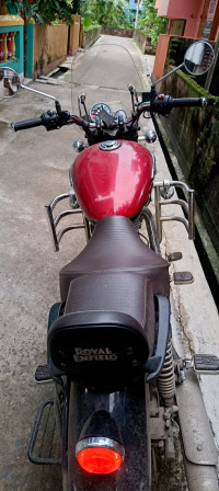 Red Royal Enfield Meteor 350 Supernova