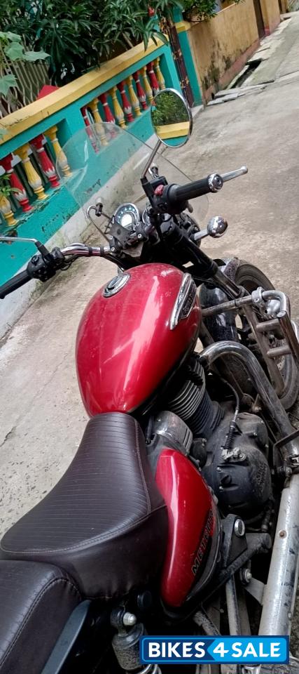 Red Royal Enfield Meteor 350 Supernova