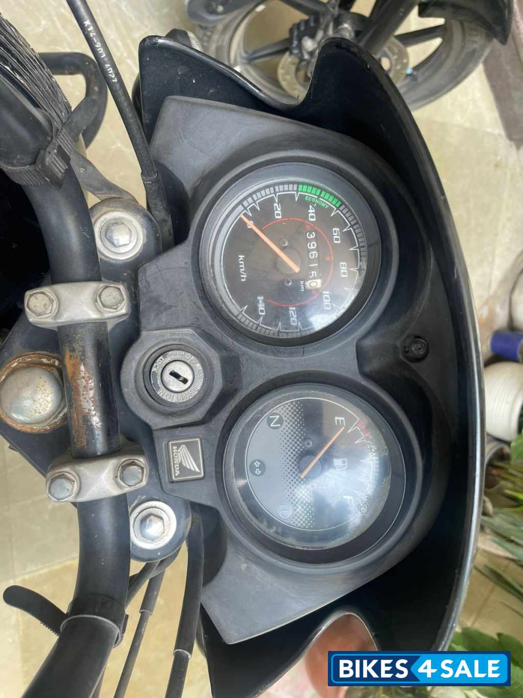 Black Honda Dream Yuga