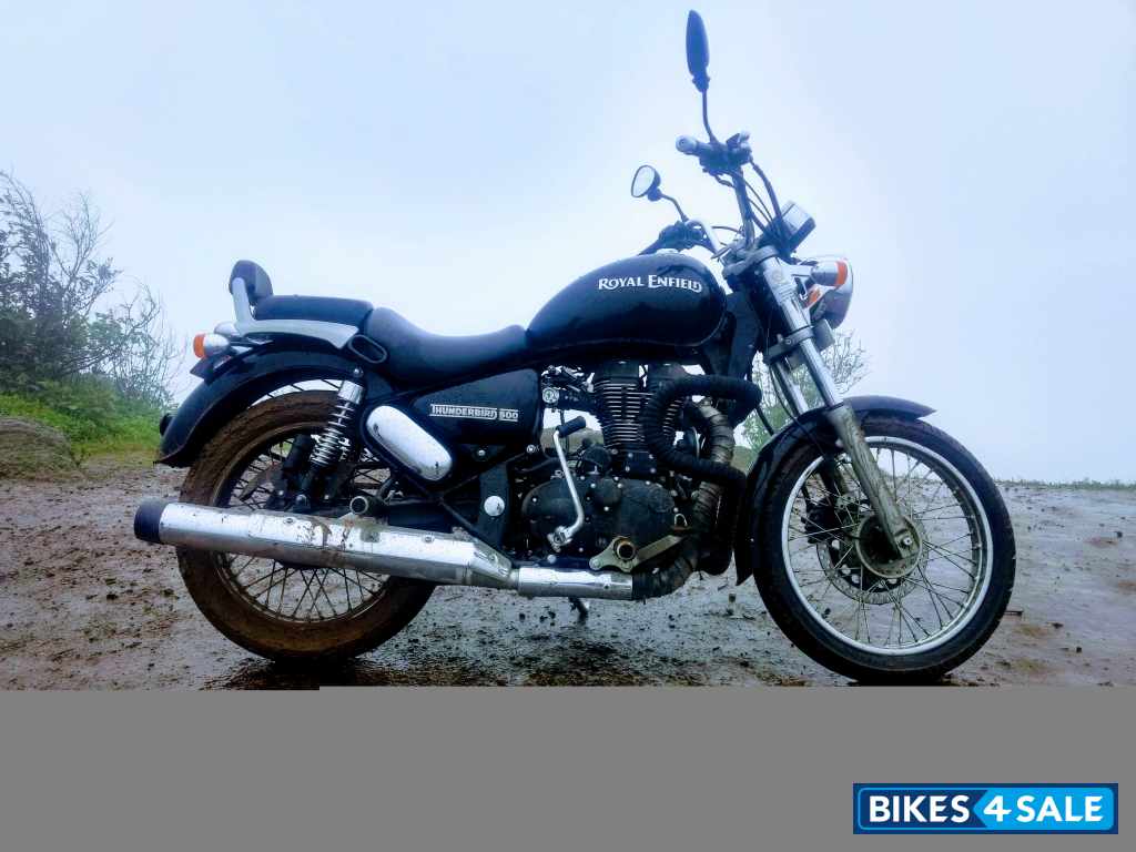 Black Royal Enfield Thunderbird 500