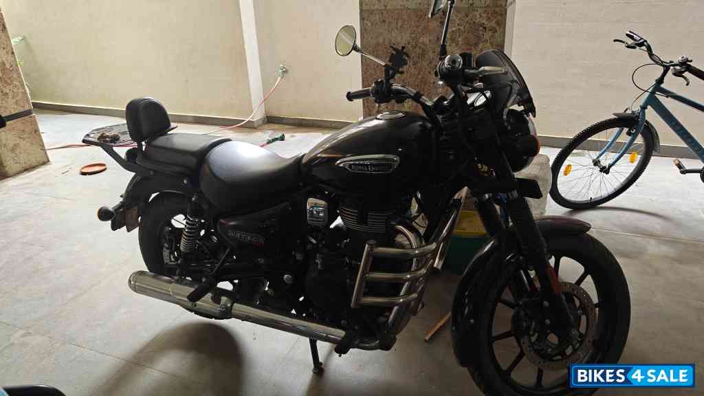 Royal Enfield Meteor 350 Stellar
