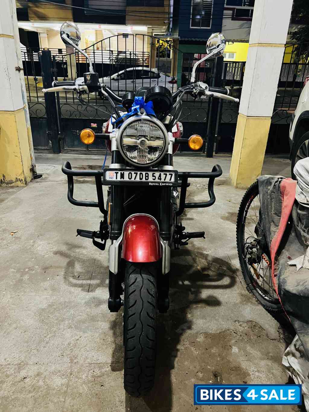 Celestial Red Royal Enfield Super Meteor 650