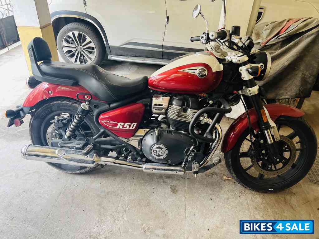 Celestial Red Royal Enfield Super Meteor 650