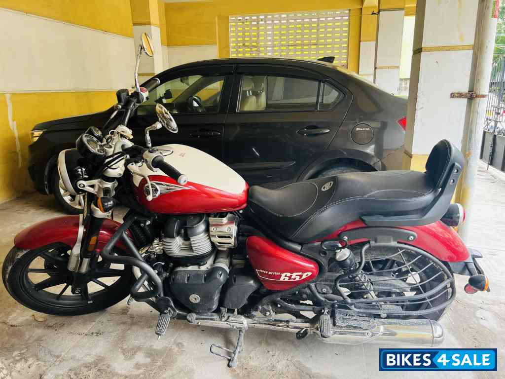 Celestial Red Royal Enfield Super Meteor 650