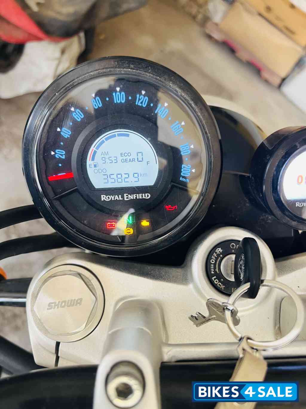 Celestial Red Royal Enfield Super Meteor 650