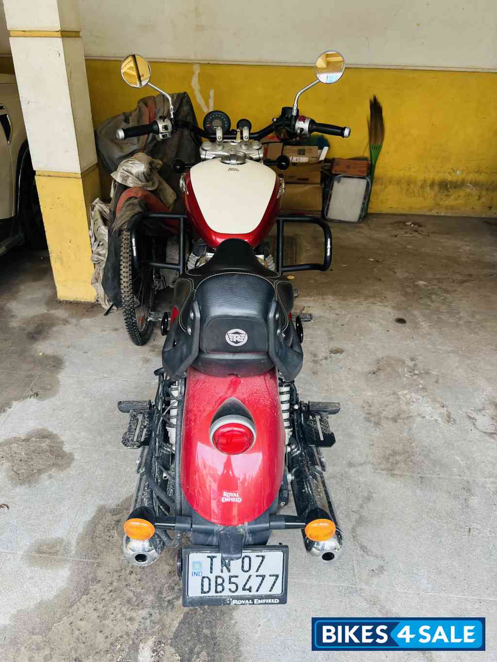 Celestial Red Royal Enfield Super Meteor 650