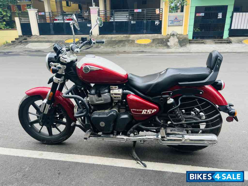 Celestial Red Royal Enfield Super Meteor 650