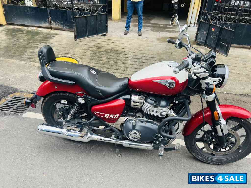 Celestial Red Royal Enfield Super Meteor 650