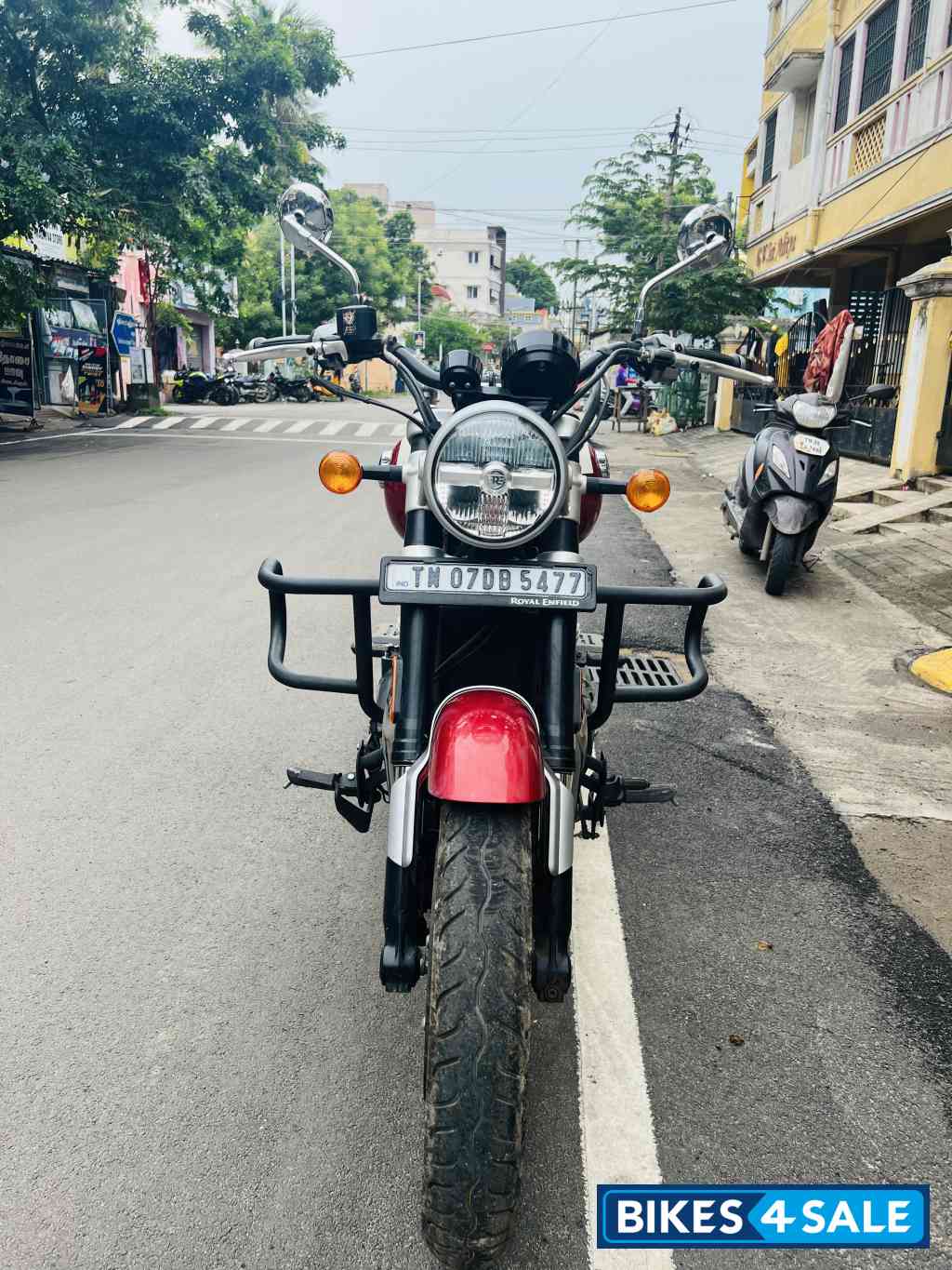Celestial Red Royal Enfield Super Meteor 650