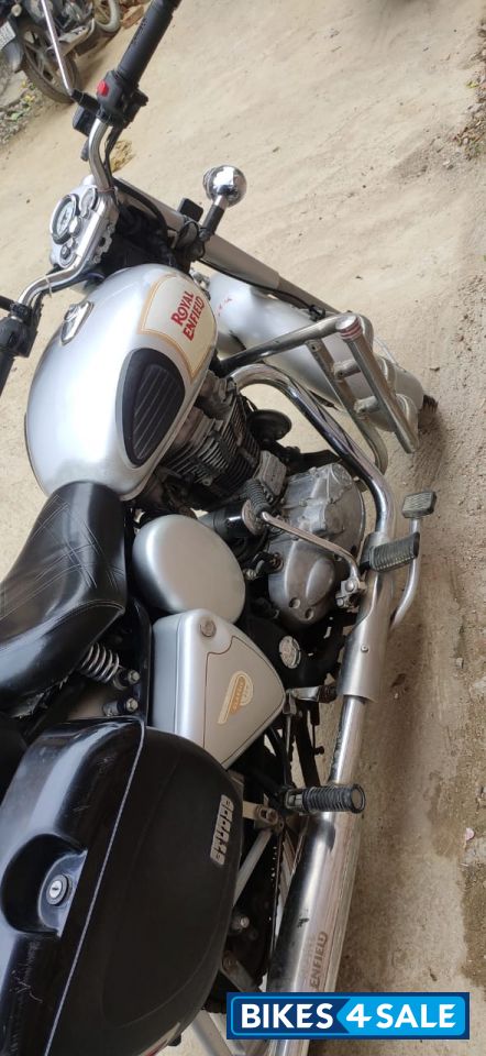 Royal Enfield Classic 350 Royal Enfield Classic 350